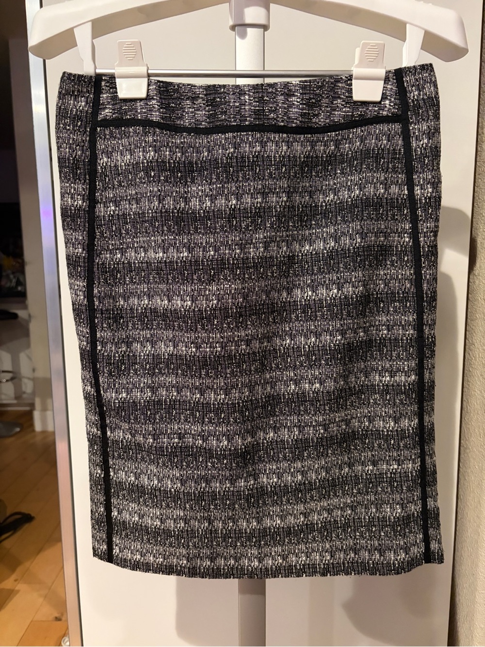 Liz Claiborne Black and Gray Textured Pencil Skirt
